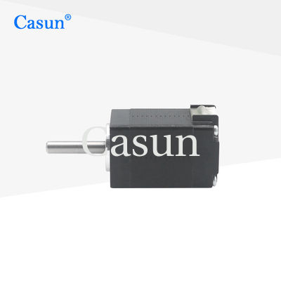 Mini Motor NEMA 11 20×20×30mm 0.6A con equipo de oficina
